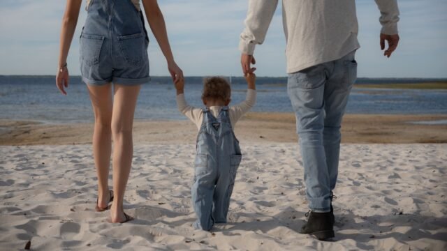 Parenting and the marital relationship: what happens to couple satisfaction after children